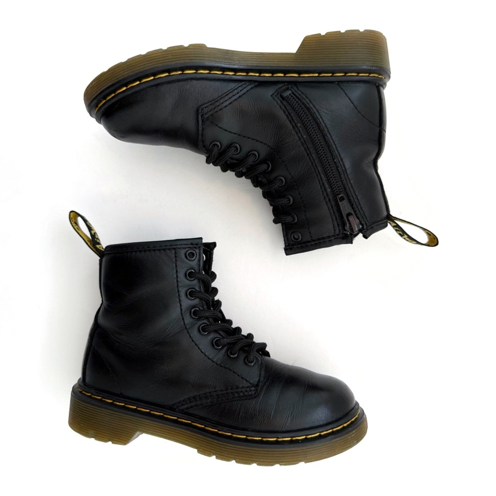 DR. MARTENS 1460 J KIDS BLACK LEATHER LACE UP ANKLE BOOTS - Picture 4 of 10